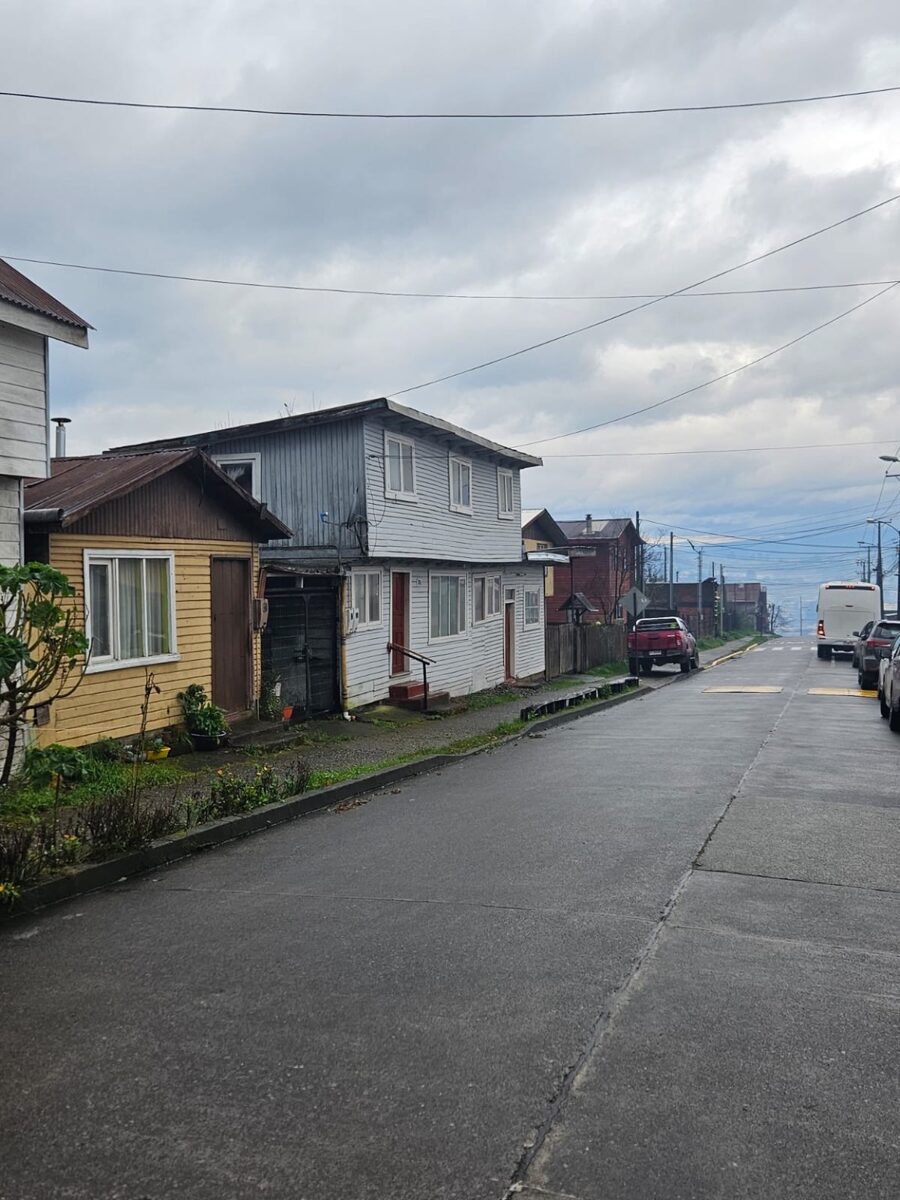 Propiedad y entorno urbano de Panguipulli